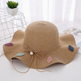 Women's Wavy Edge Big Brim Straw Hat