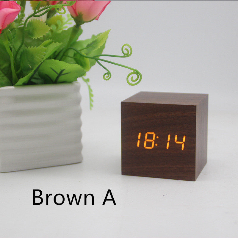 Minimalist Cube shaped sound-sensitive wooden digital clock with temperature display - Minihomy