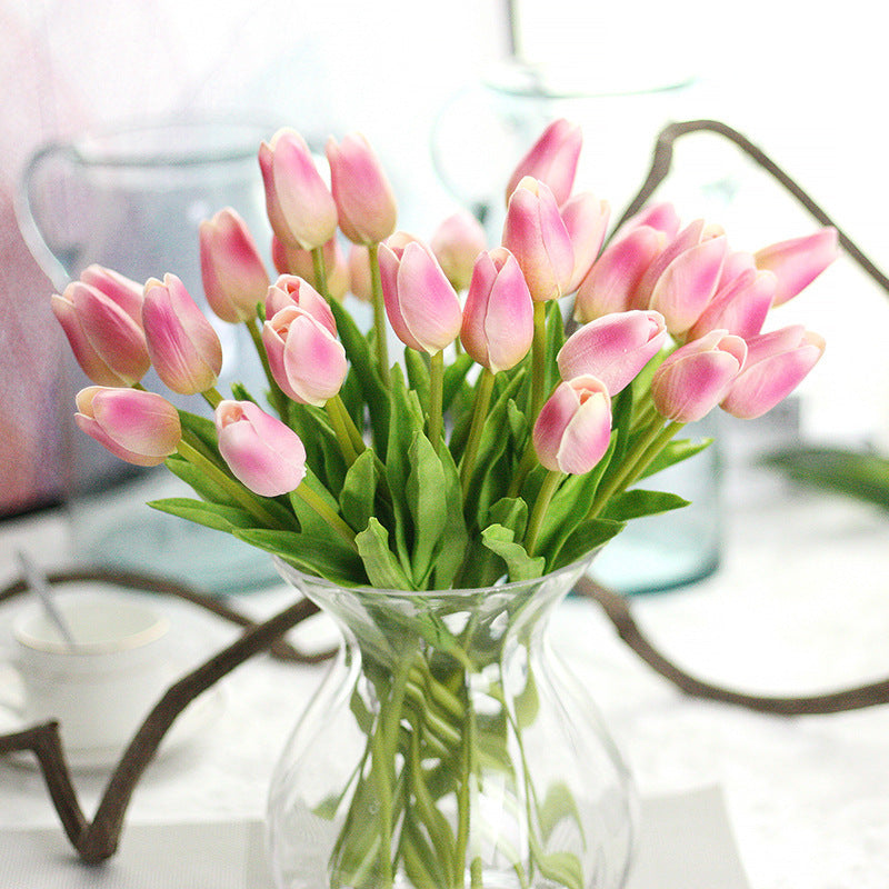 Faux Flowers for Home Decor: Elegant Table Setting