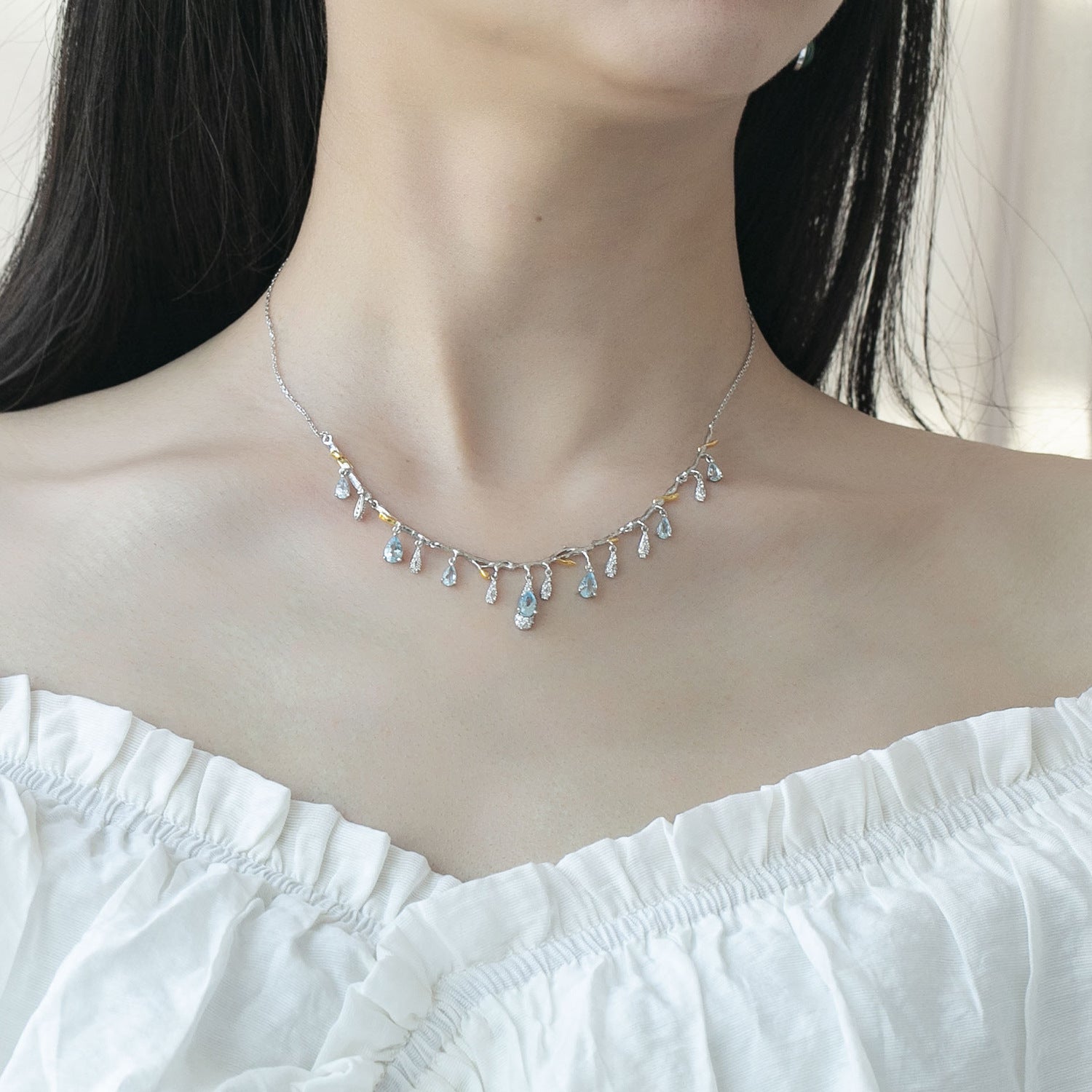 S925 Silver Natural Topaz Necklace: Sparkle with Elegance