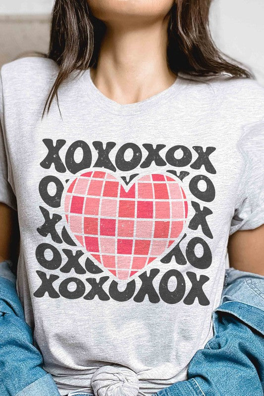 Plus Size - XOXO Groovy Heart Graphic T-Shirt - Minihomy