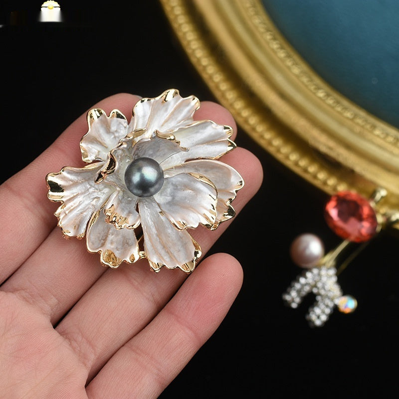 Luxury Pearl Brooch - Vintage Corsage Pin with High-End Simplicity - Minihomy