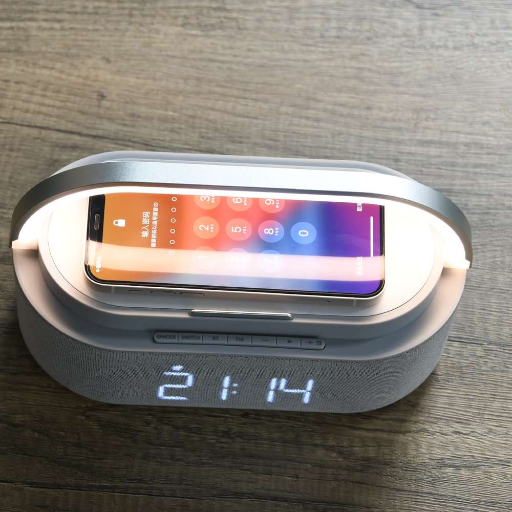 Multi-function 15W Fast Charging Wireless Charger Clock - Minihomy