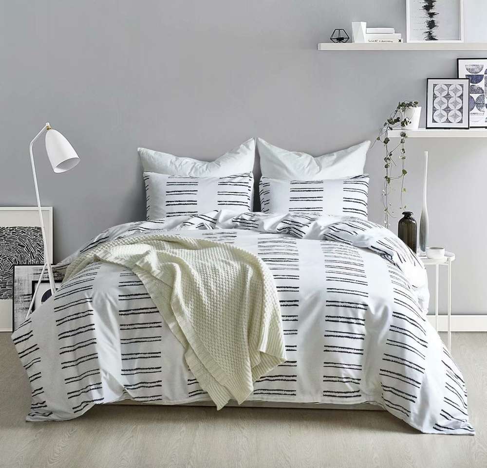 Bedding Three Sets Of Quilts And Sheets - Minihomy