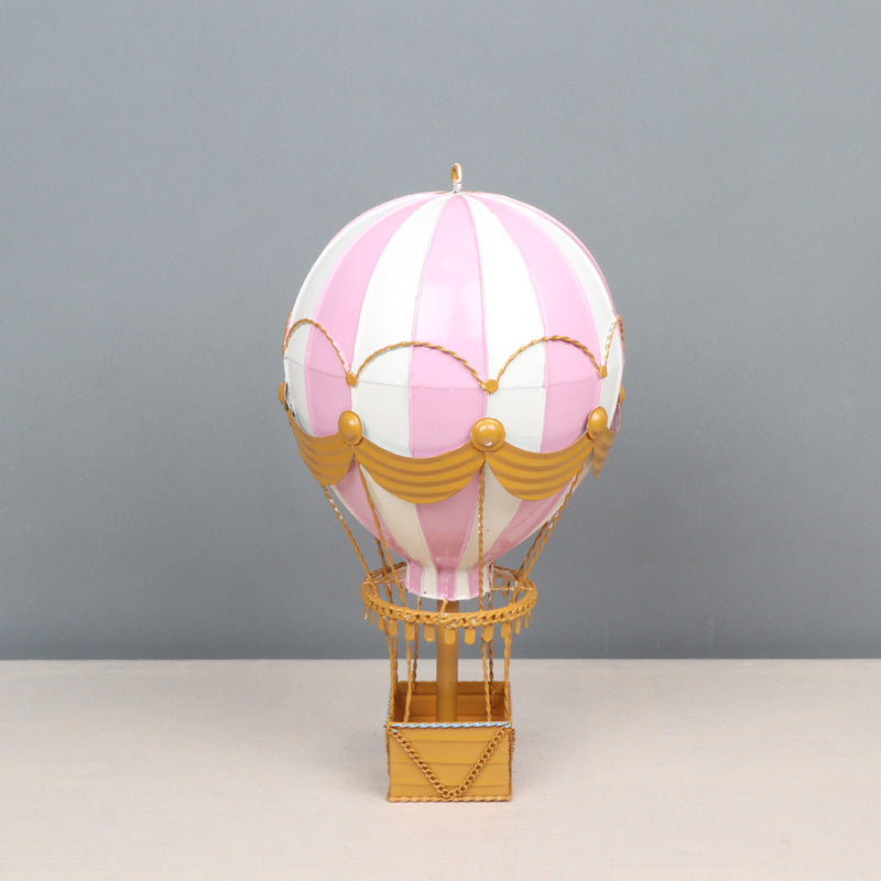 Retro simulation hot air balloon model