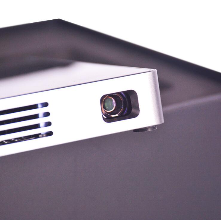 P8 Prima 1080p HD Pocket Projector - Minihomy