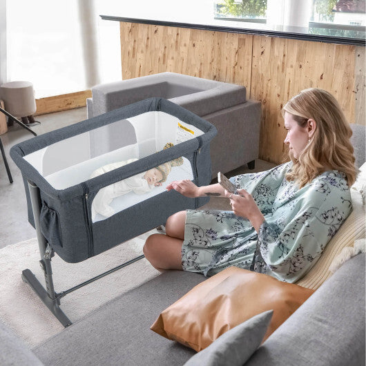 Portable Baby Bedside Bassinet with 5-level Adjustable Heights and Travel Bag-Gray - Color: Gray - Minihomy